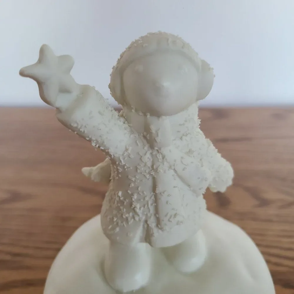 Porcelain Bisque Holiday Christmas Music Box Young Girl & Star 